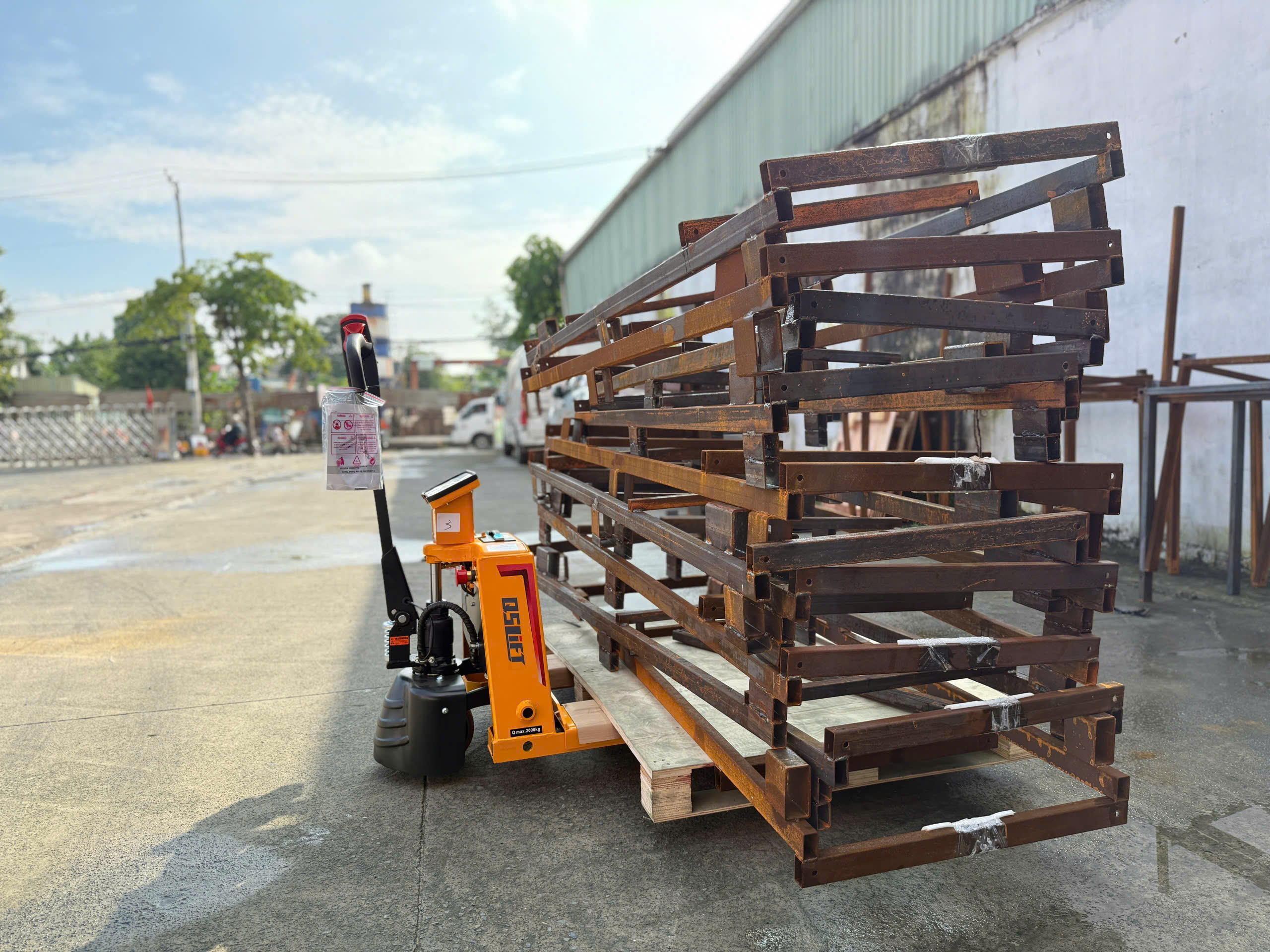 Xe nâng Reach Truck 2 tấn Noblelift RT20PH